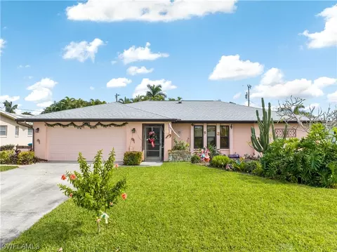 3747 SE 1st Pl, Cape Coral, FL 33904