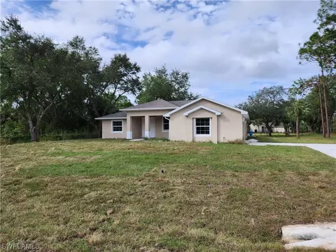 325 Hamilton Ave, Lehigh Acres, FL 33936