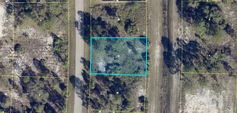 1037 Citrus Ave S, Lehigh Acres, FL 33974
