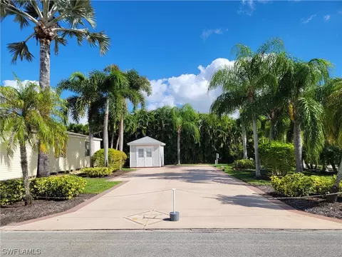 10444 Nightwood Dr, Fort Myers, FL 33905