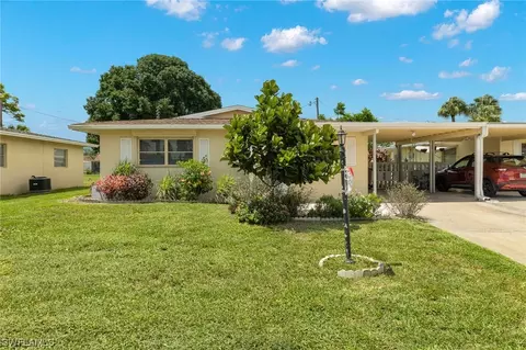 2206 E 5th St, Lehigh Acres, FL 33936