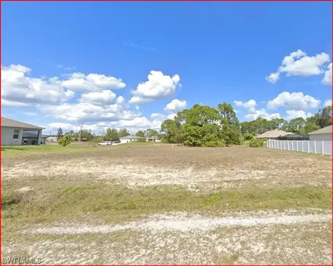 1001 NE 32nd Ln, Cape Coral, FL 33909