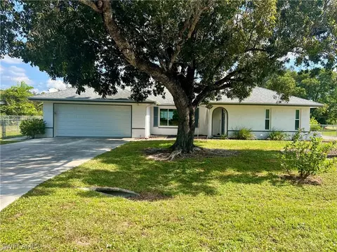 1108 Robert Ave, Lehigh Acres, FL 33936