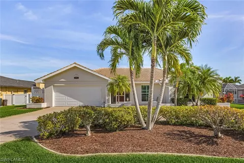 2925 SE 19th Pl, Cape Coral, FL 33904
