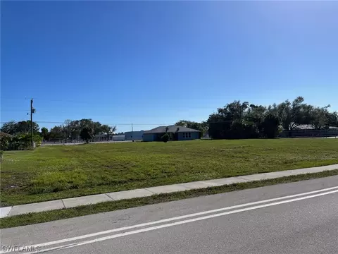 3515 Pelican Blvd, Cape Coral, FL 33914
