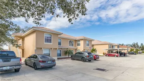 4520 Skyline Blvd #102, Cape Coral, FL 33914