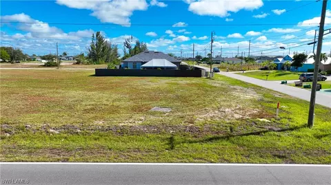 2405 Chiquita Blvd N, Cape Coral, FL 33993