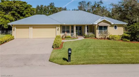 3975 Hidden Acres Cir N, North Fort Myers, FL 33903