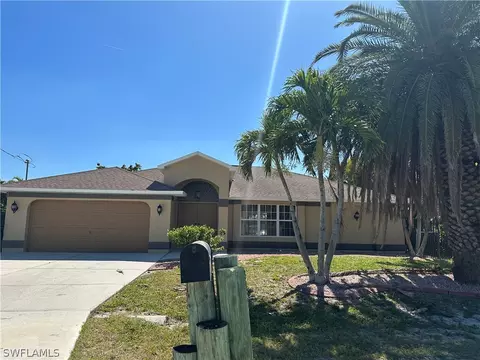 3021 SE Santa Barbara Pl, Cape Coral, FL 33904