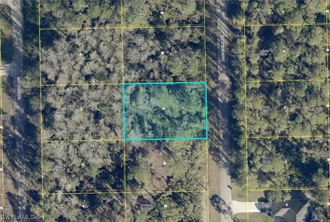 2021 Roosevelt Ave, Alva, FL 33920