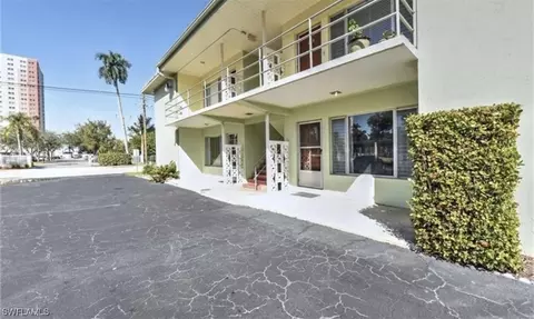 2544 1st St #102, Fort Myers, FL 33901