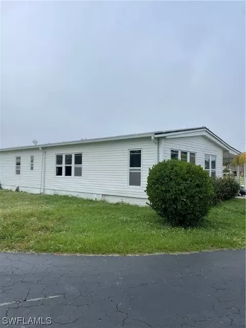113 Maple Ln, Fort Myers, FL 33908