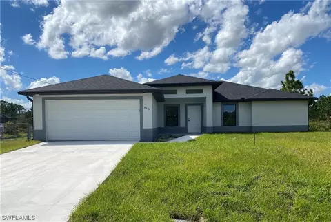 915 Venice Ave N, Lehigh Acres, FL 33971