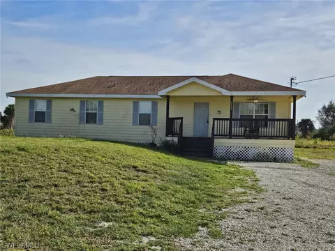 2605 59th St W, Lehigh Acres, FL 33971