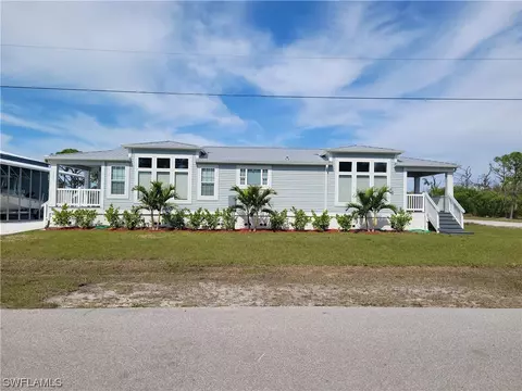 8697 Yukon Ct, Saint James City, FL 33956