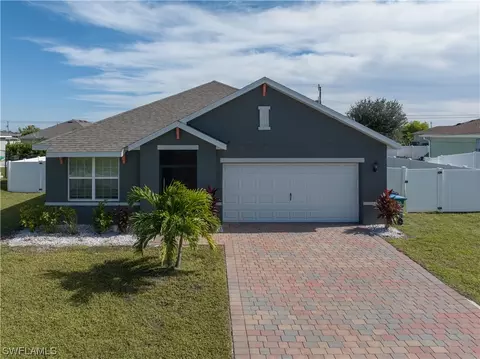 1013 NE 7th Ave, Cape Coral, FL 33909