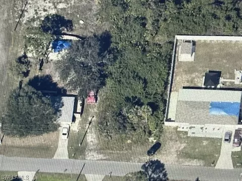 2818 7th St W, Lehigh Acres, FL 33971