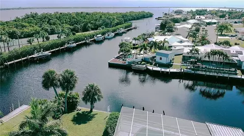 1679 Lakeside Ter, North Fort Myers, FL 33903