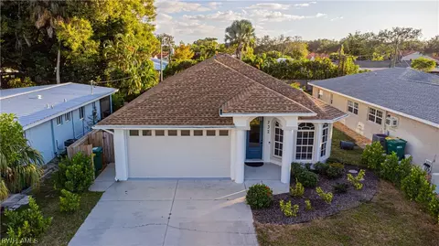 732 92nd Ave N, Naples, FL 34108
