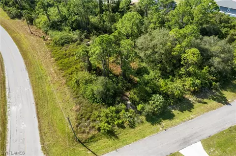6002 Coach Ln, Labelle, FL 33935