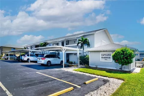 1016 SE 46th St #104, Cape Coral, FL 33904