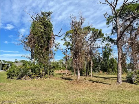 3760 Gasparilla St, Saint James City, FL 33956