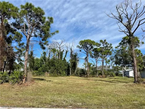3744 Gasparilla St, Saint James City, FL 33956