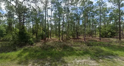 906 Moore Ave, Lehigh Acres, FL 33972