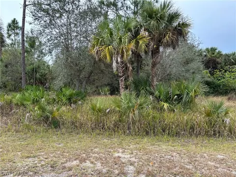 517 Mckinley Ave, Lehigh Acres, FL 33972