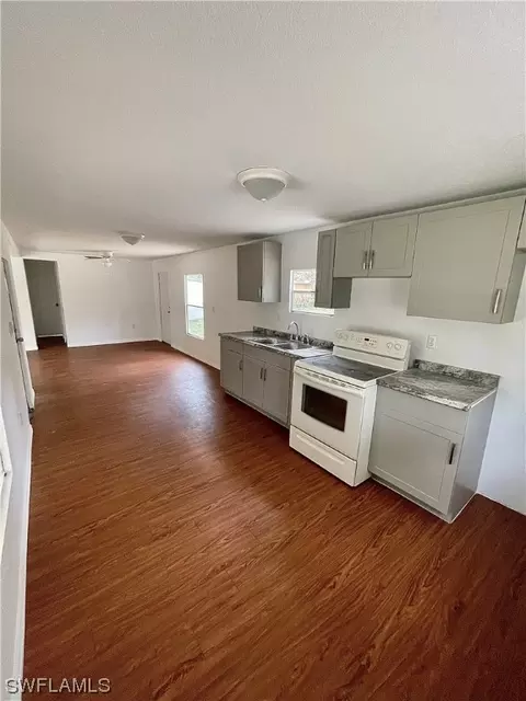 1251 Mohawk Ave, Labelle, FL 33935 photo 6