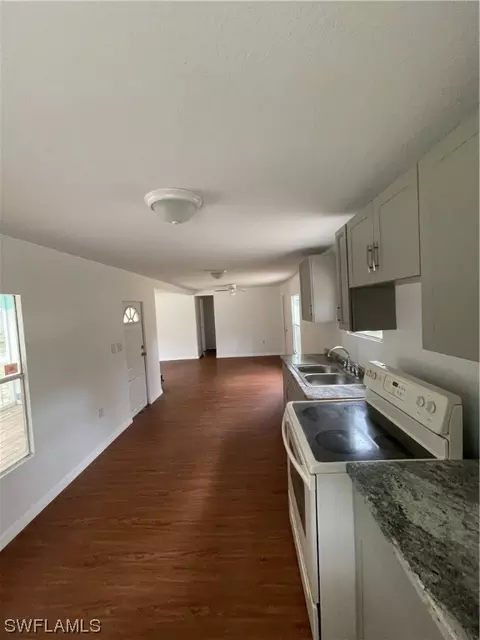 1251 Mohawk Ave, Labelle, FL 33935 photo 8