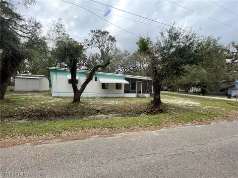 1251 Mohawk Ave, Labelle, FL 33935 photo 3