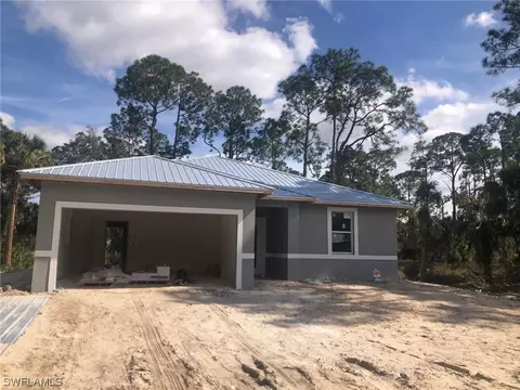 8035 Sandy Cir, Labelle, FL 33935
