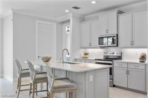 318 Deauville Loop, Naples, FL 34114