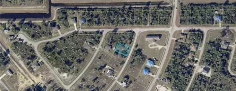 347 Pullman St, Lehigh Acres, FL 33974 photo 5