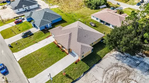 2118-2120 Zaharihas Dr, Lehigh Acres, FL 33973