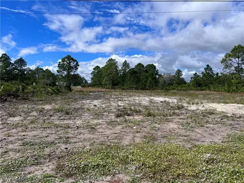 398-400 Bell Blvd S, Lehigh Acres, FL 33974
