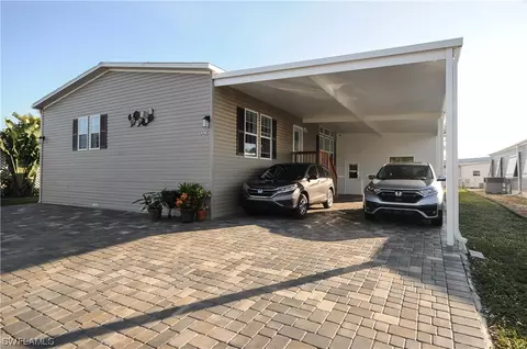 4796 Tahiti Dr, Bonita Springs, FL 34134