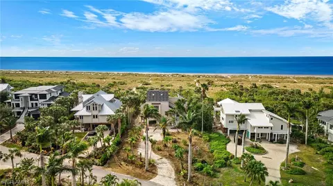 1318 Seaspray Ln, Sanibel, FL 33957