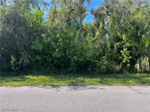 250 Grenada St, Port Charlotte, FL 33948