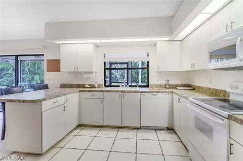 Kitchen - 22662 Forest View Dr, Estero, FL 33928 photo 2 of 2