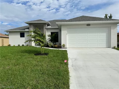 2213 NE 9th Ave, Cape Coral, FL 33909