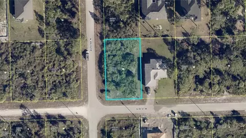 3218 74th St W, Lehigh Acres, FL 33971