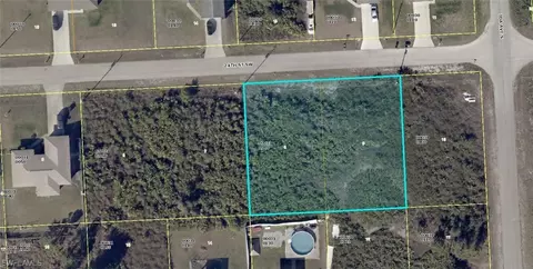 2905 24th St SW, Lehigh Acres, FL 33976