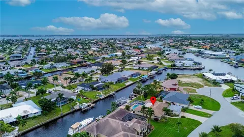 4969 Seville Ct, Cape Coral, FL 33904