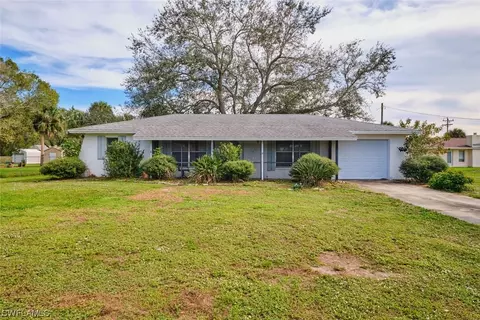 302 Thompson Ave, Lehigh Acres, FL 33936