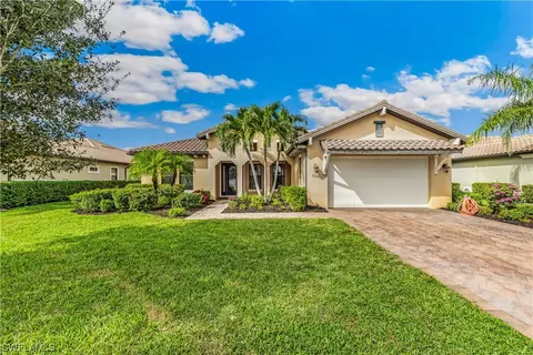 10152 Belcrest Blvd, Fort Myers, FL 33913