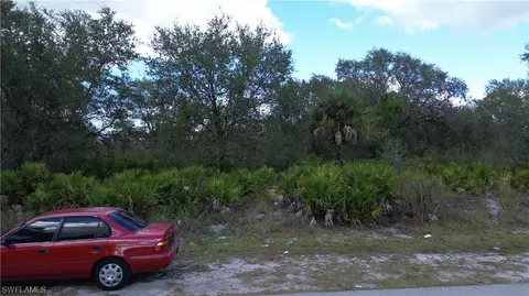 2606 67th St W, Lehigh Acres, FL 33971