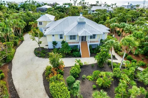 4179 Dingman Dr, Sanibel, FL 33957