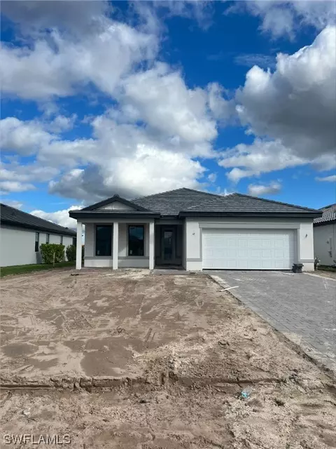 20163 Kingmont Dr, Estero, FL 33928